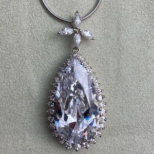 925 Ross Simons Large Cubic Zirconia Teardrop Pendant With 18" Chain Stunning!!